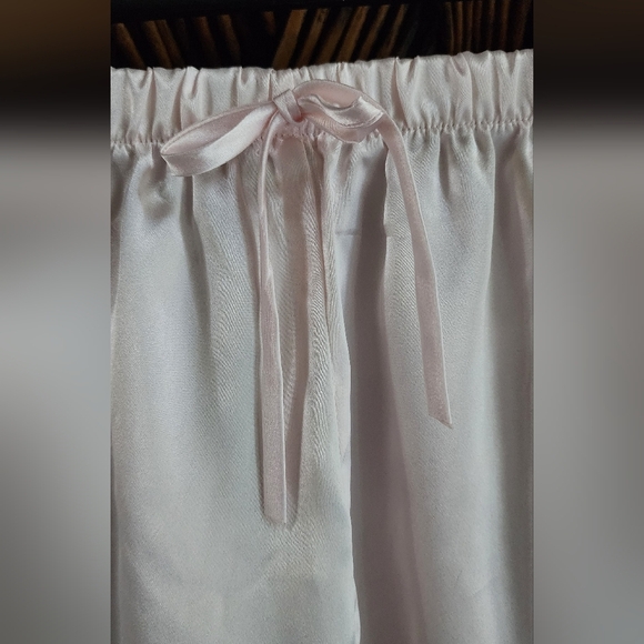 Vintage 80's Secret Treasures Blush Floral Lace Pajama Top And Bottoms - Picture 6 of 6